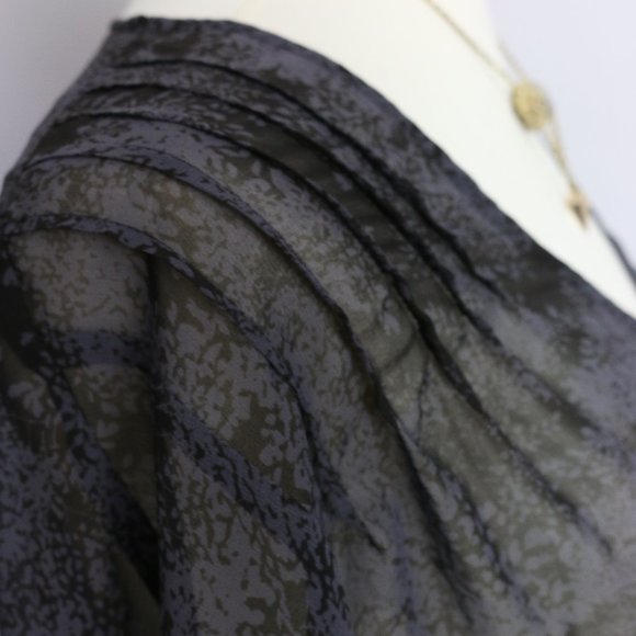 Kimchi & Blue Tank Top Blouse Shirt Urban Outfitters Sheer Flowy Light M - Picture 5 of 8